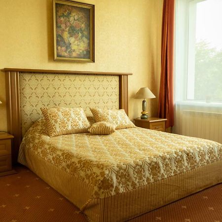 Diplomat Club Hotel Chisinau Eksteriør bilde