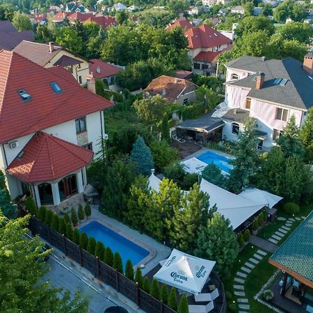Diplomat Club Hotel Chisinau Eksteriør bilde