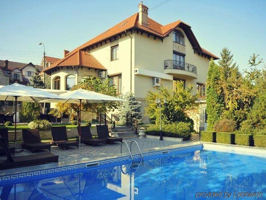 Diplomat Club Hotel Chisinau Eksteriør bilde