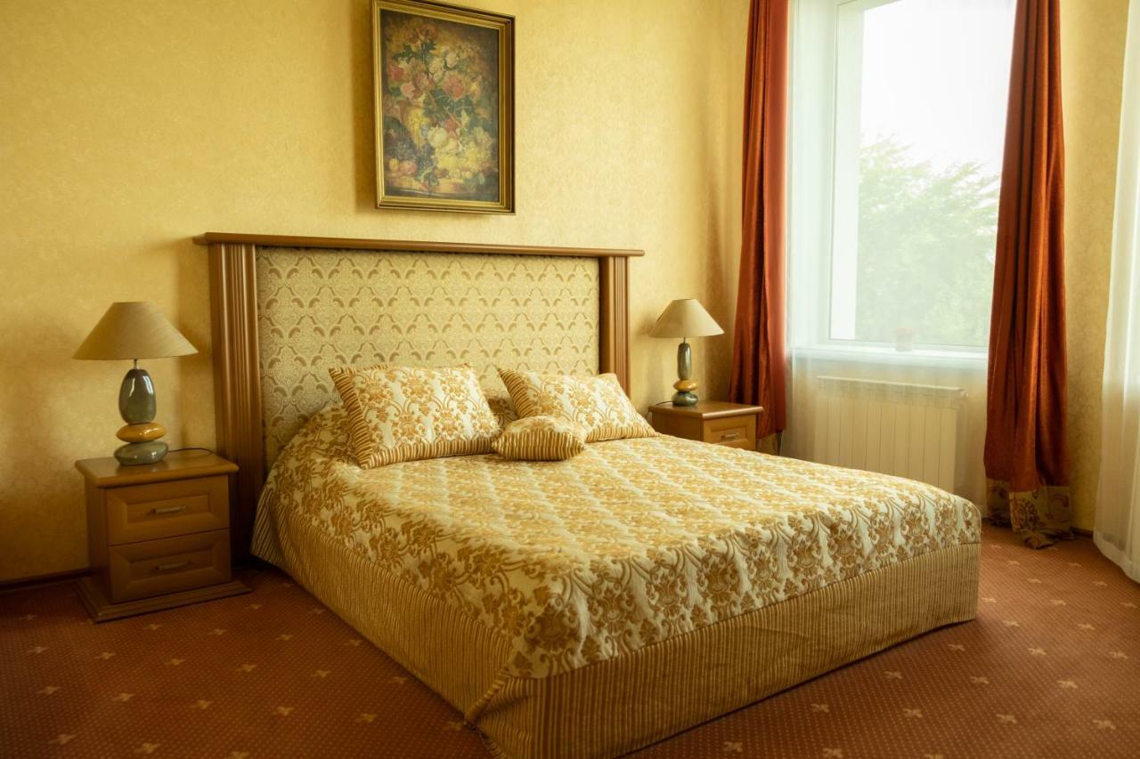 Diplomat Club Hotel Chisinau Eksteriør bilde