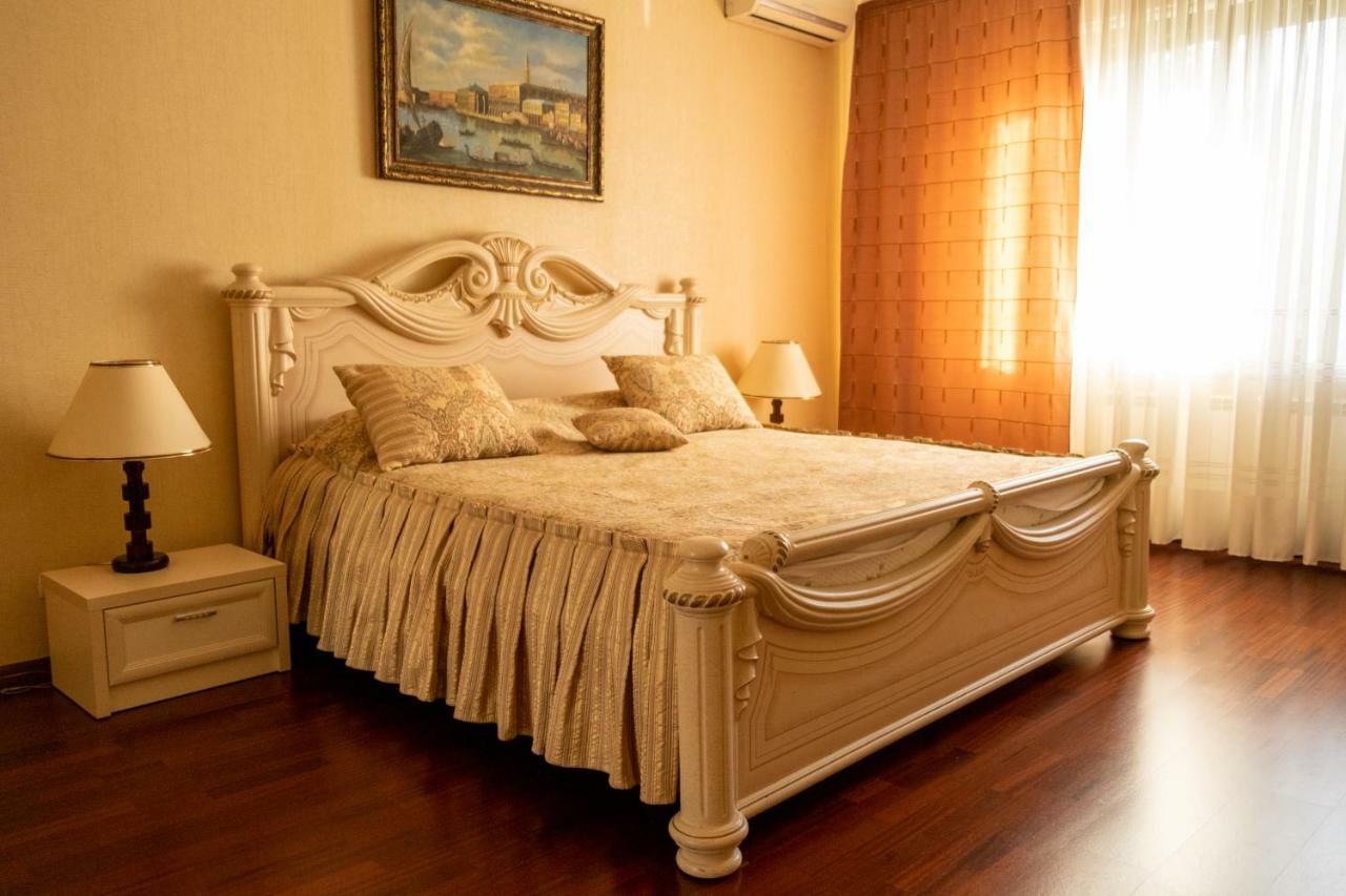 Diplomat Club Hotel Chisinau Eksteriør bilde