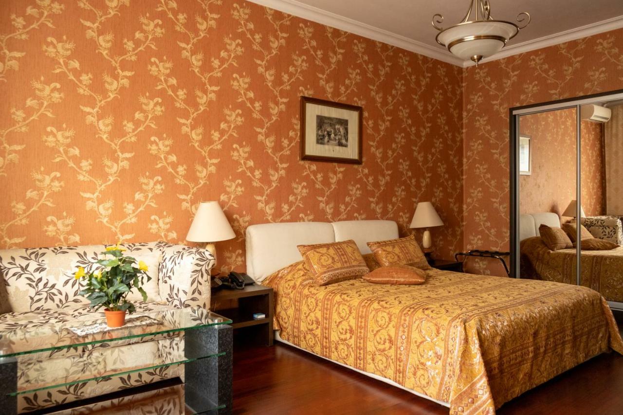 Diplomat Club Hotel Chisinau Eksteriør bilde