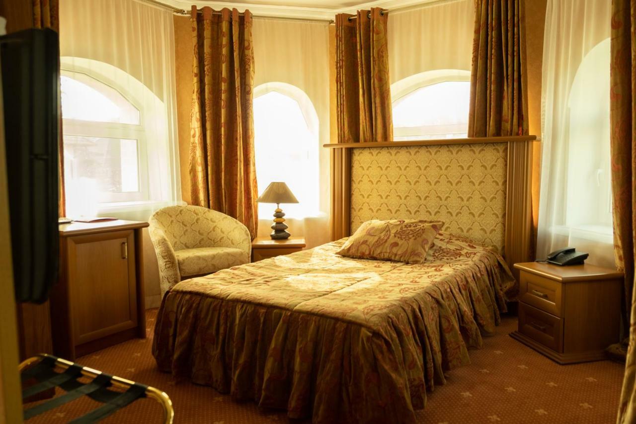 Diplomat Club Hotel Chisinau Eksteriør bilde