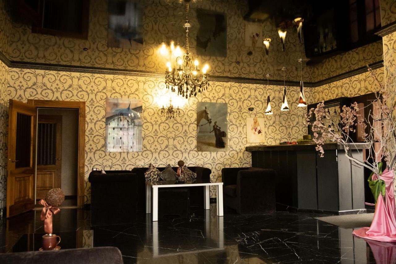 Diplomat Club Hotel Chisinau Eksteriør bilde