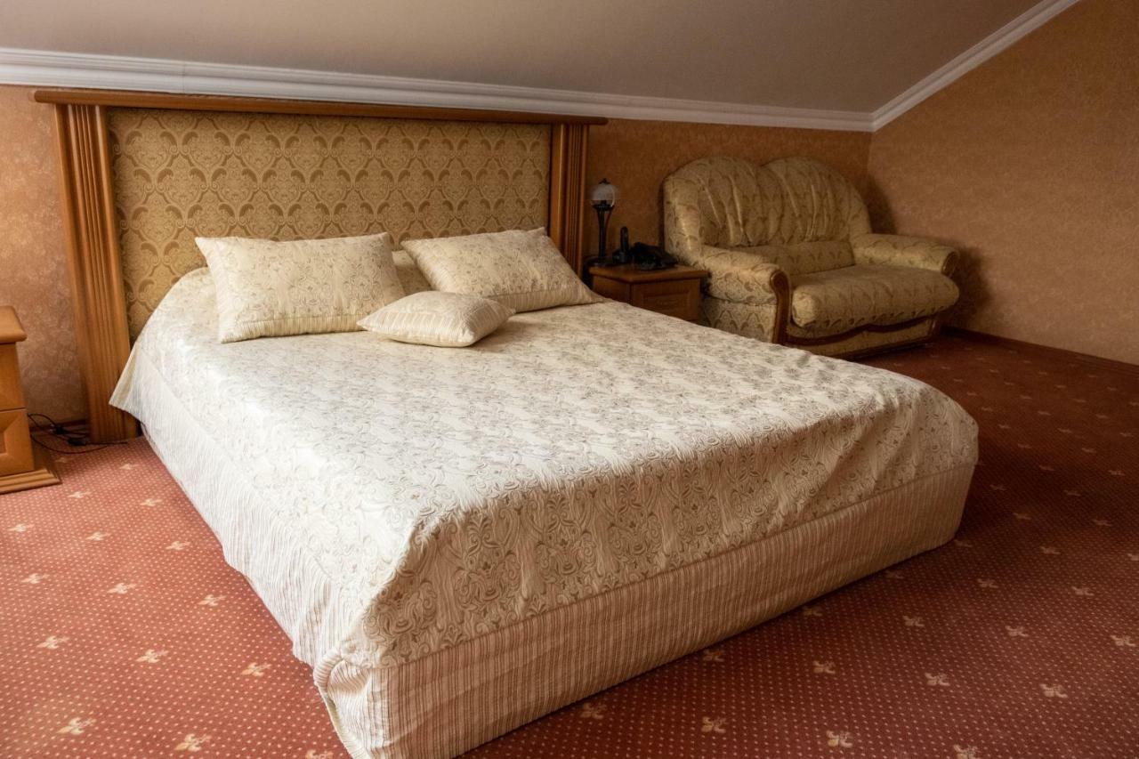 Diplomat Club Hotel Chisinau Eksteriør bilde