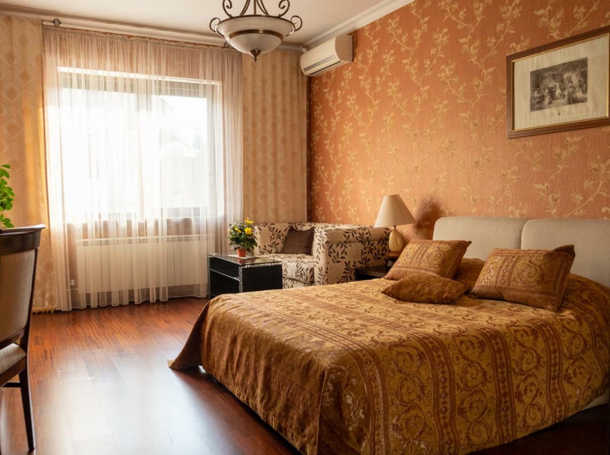 Diplomat Club Hotel Chisinau Eksteriør bilde