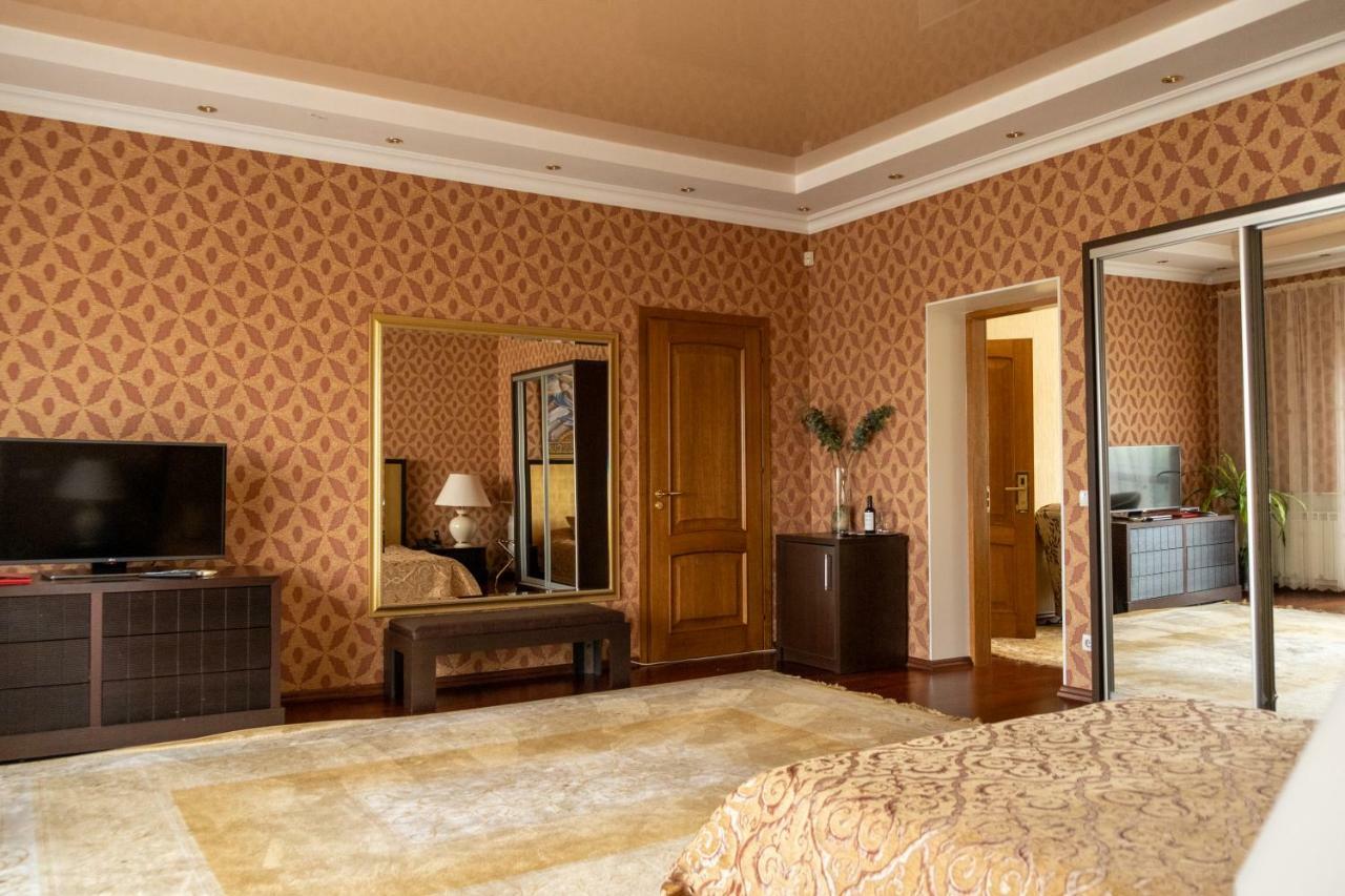 Diplomat Club Hotel Chisinau Eksteriør bilde