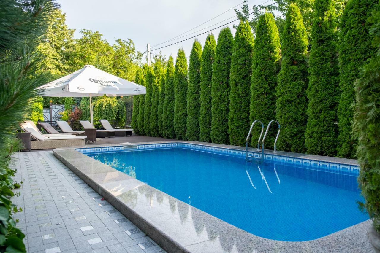 Diplomat Club Hotel Chisinau Eksteriør bilde