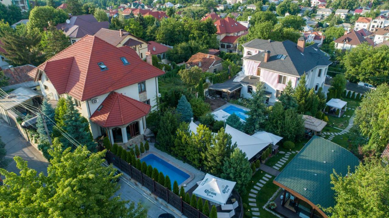 Diplomat Club Hotel Chisinau Eksteriør bilde