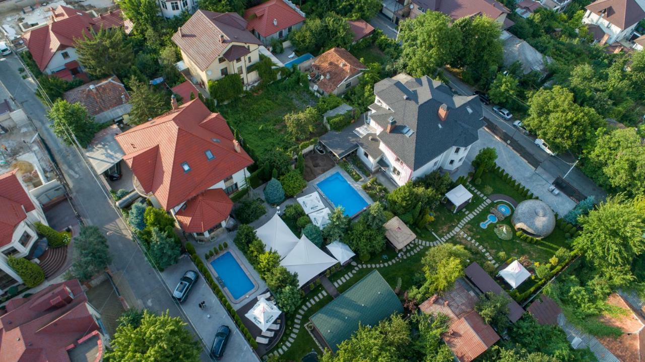 Diplomat Club Hotel Chisinau Eksteriør bilde