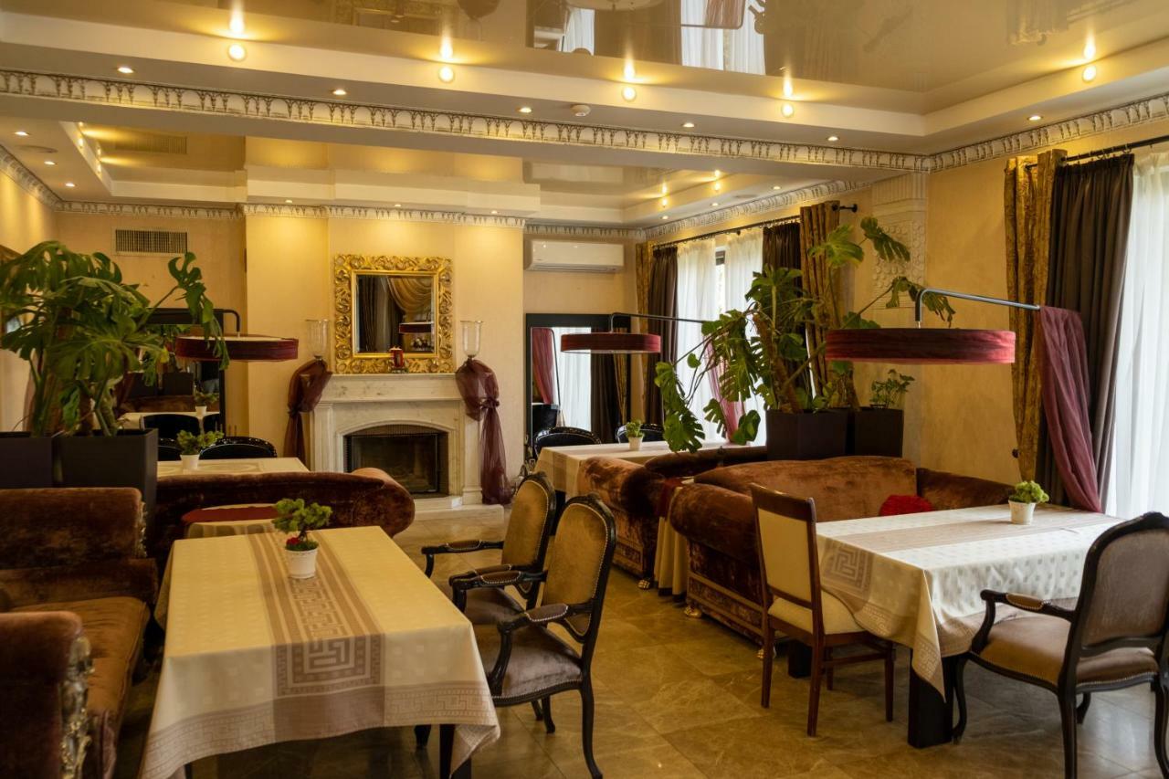 Diplomat Club Hotel Chisinau Eksteriør bilde