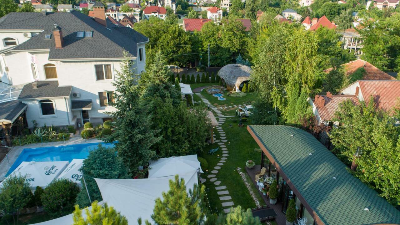 Diplomat Club Hotel Chisinau Eksteriør bilde